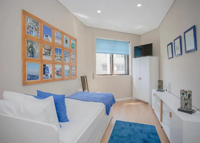 Liiiving In - Terrace Downtown *