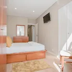 Liiiving In - Terrace Downtown Appartement Porto