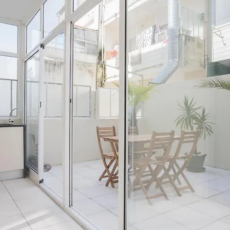Liiiving In - Terrace Downtown Appartement Porto