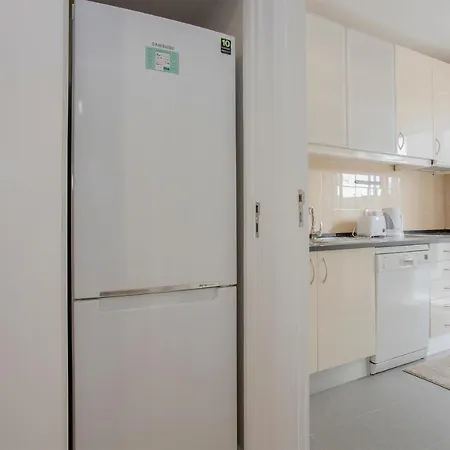 Liiiving In - Terrace Downtown *