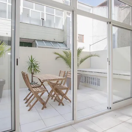 Liiiving In - Terrace Downtown Appartement Porto